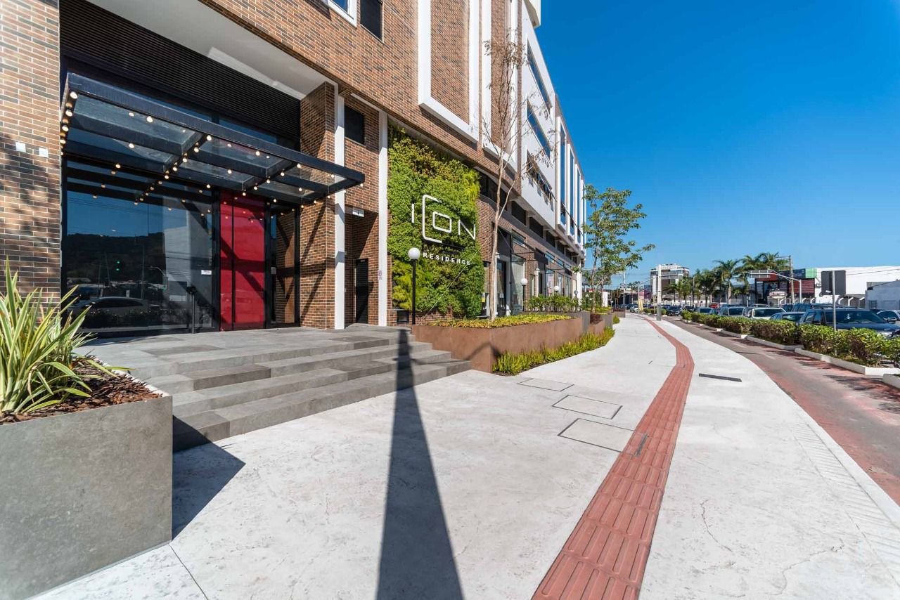 Apartamento a venda no Icon Residence com 2 Dormitórios sendo 1 Suíte, Amplo Living e uma Área de Lazer Completíssima